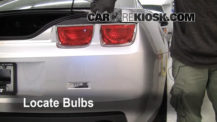2010 Chevrolet Camaro SS 6.2L V8 Luces Luz de giro trasera (reemplazar foco)